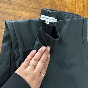 Good American Faux leather leggingsg size 6(3x)